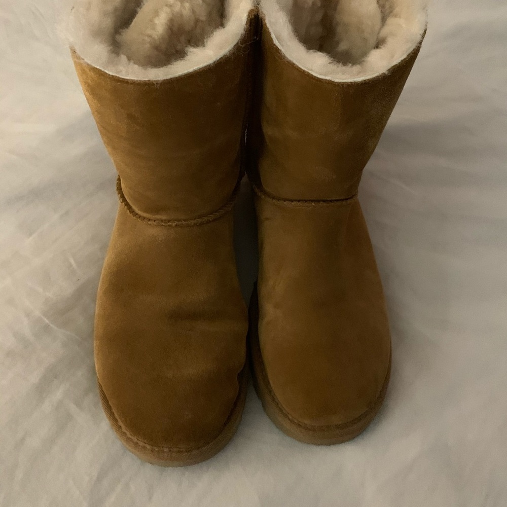UGG Customizable Bailey Bow - Picture 2 of 7